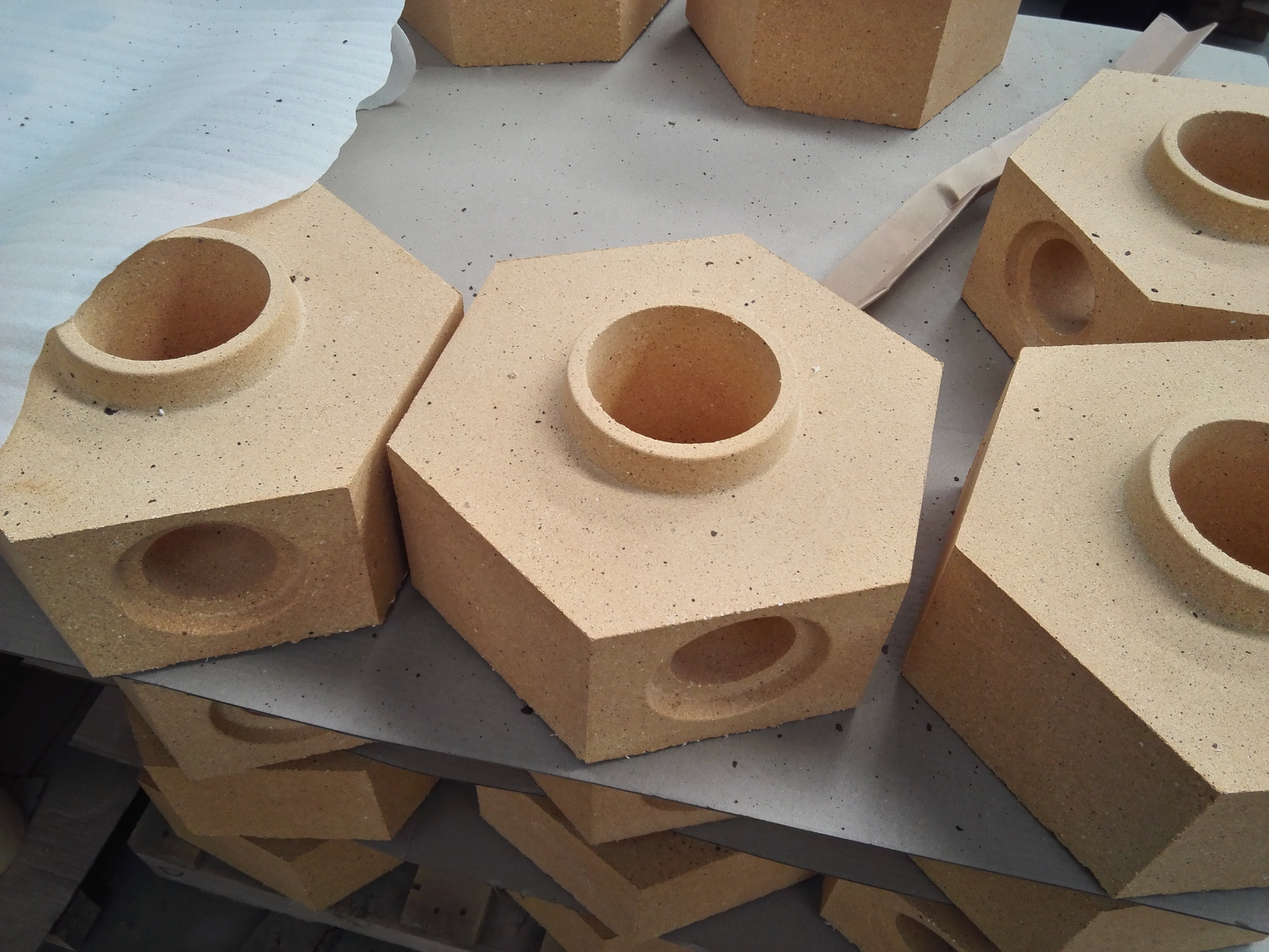 Steel Ingot Casting Fire Clay Aluminum Bricks Composition Heat / Sound